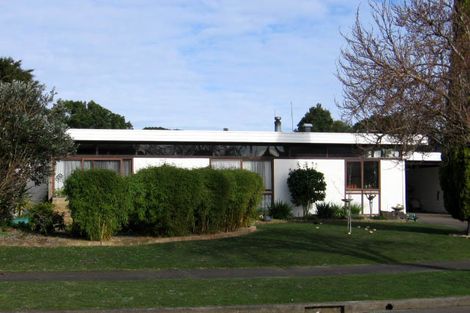 Photo of property in 5 Rakino Place, Awapuni, Palmerston North, 4412