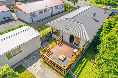 Photo of property in 3 Kaitangata Crescent, Kelson, Lower Hutt, 5010
