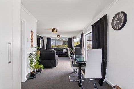 Photo of property in 16 Coronation Street, Waimate, 7924