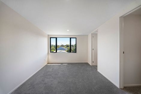 Photo of property in 9/2 Nikau Street, New Lynn, Auckland, 0600