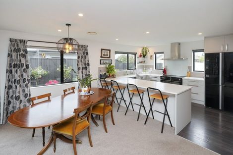 Photo of property in 11 Brantholme Place, Rangiora, 7400