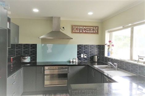 Photo of property in 10a Marie Crescent, Te Atatu South, Auckland, 0610