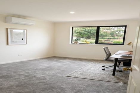 Photo of property in 12 Chadlington Avenue, Henderson, Auckland, 0612