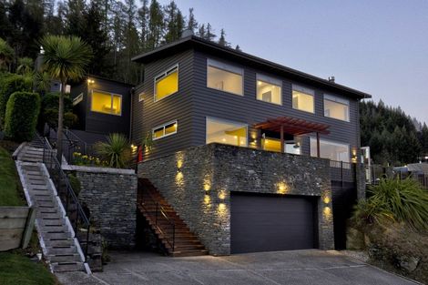 Photo of property in 75 Hensman Road, Queenstown, 9300