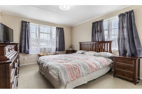 Photo of property in 47 Arimu Road, Papakura, 2110