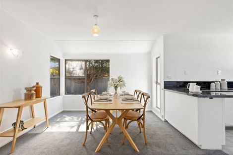 Photo of property in 385 Main North Road, Redwood, Christchurch, 8051