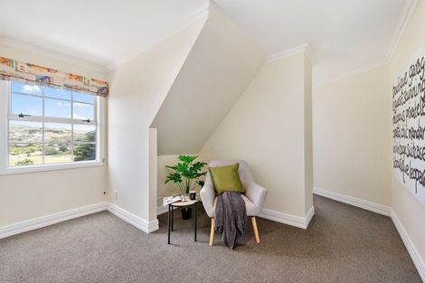 Photo of property in 24 Saunders Close, Whitby, Porirua, 5024