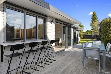 Photo of property in 8 Cooper Place, Chedworth, Hamilton, 3210