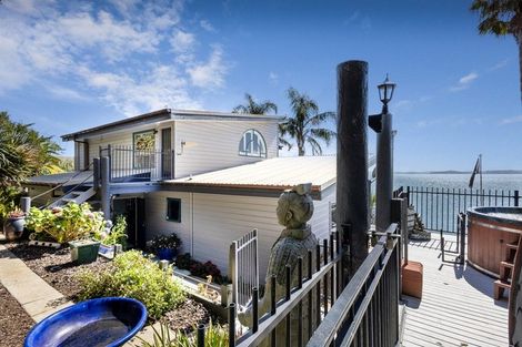 Photo of property in Signal Stn Road, Pouto, Te Kopuru, 0391