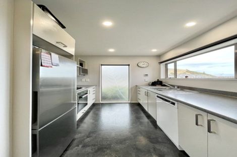 Photo of property in 23 Gifford Grove, Churton Park, Wellington, 6037