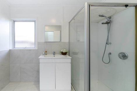 Photo of property in 3/16 Northall Road, New Lynn, Auckland, 0600