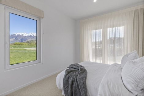 Photo of property in 22 Soudley Court, Jacks Point, Queenstown, 9371