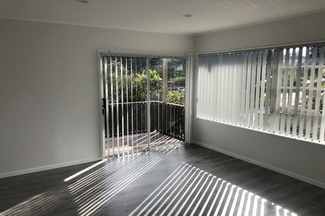 Photo of property in 1/127 Lynn Road, Bayview, Auckland, 0629