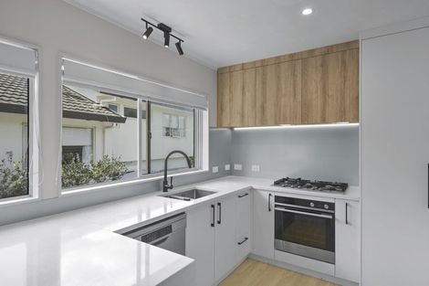 Photo of property in 2/3 Mably Court, Stanmore Bay, Whangaparaoa, 0932