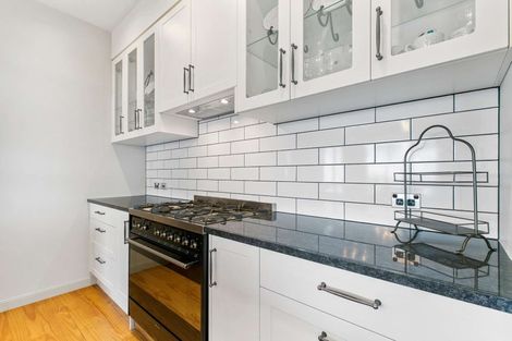 Photo of property in 31 Aurora Avenue, Welcome Bay, Tauranga, 3112