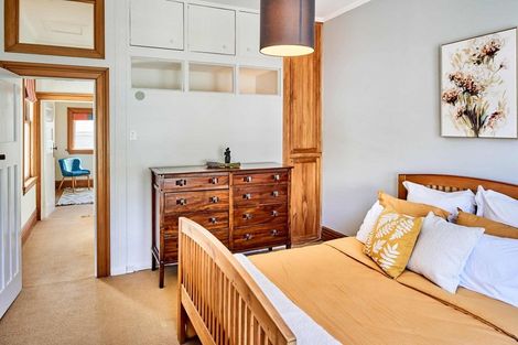 Photo of property in 6 Porritt Avenue, Mount Victoria, Wellington, 6011