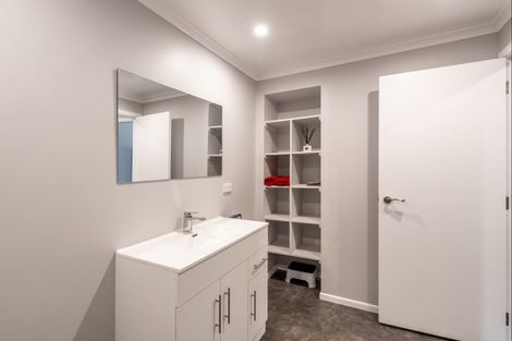 Photo of property in 5 Handley Place, Glen Avon, New Plymouth, 4312