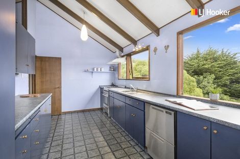 Photo of property in 122 Larnach Road, Vauxhall, Dunedin, 9013