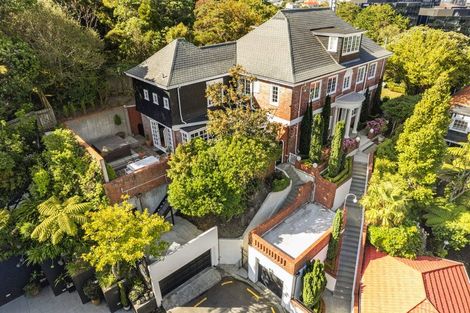 Photo of property in 12 Easdale Street, Kelburn, Wellington, 6012