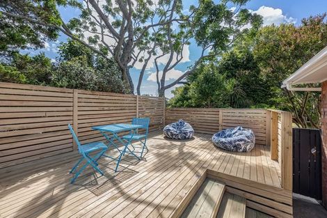 Photo of property in 2 Portadown Avenue, Pakuranga Heights, Auckland, 2010