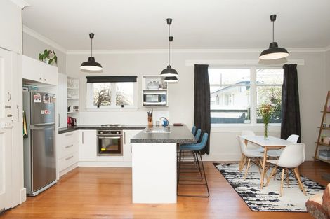 Photo of property in 16 Lincoln Road, Hillmorton, Christchurch, 8024