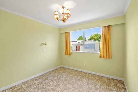 Photo of property in 7 Bushview Place, Upper Vogeltown, New Plymouth, 4310