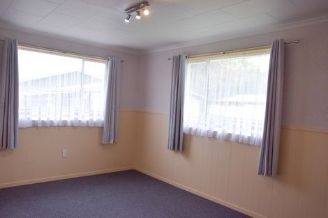 Photo of property in 210 Bay Road, Grasmere, Invercargill, 9810