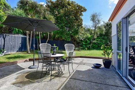 Photo of property in 16 Chettle Court, New Lynn, Auckland, 0600