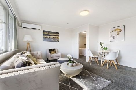 Photo of property in 24 Hill Crescent, Papakura, 2110