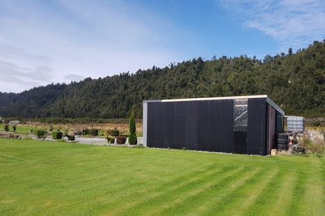 Photo of property in 751 La Fontaine Road, Harihari, 7884