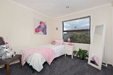 Photo of property in 67 Pyle Road West, One Tree Point, 0118