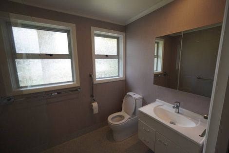 Photo of property in 9 Bristol Crescent, Roslyn, Palmerston North, 4414