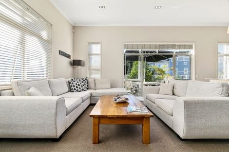 Photo of property in 9 Eaves Bush Parade, Orewa, 0931