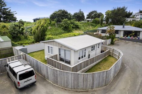 Photo of property in 74b Cornfoot Street, Castlecliff, Whanganui, 4501