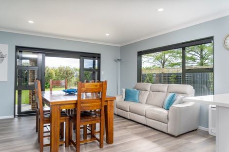 Photo of property in 1 Farley Avenue, Greytown, 5712