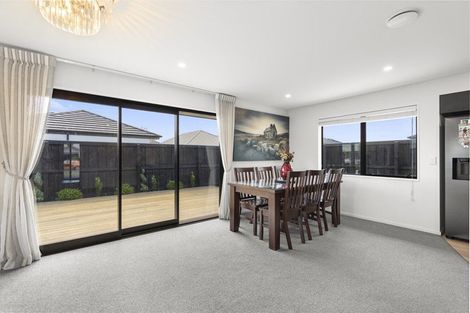 Photo of property in 100 Lenborough Drive, Rolleston, 7614