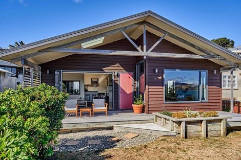 Photo of property in 43 Moana Road, Plimmerton, Porirua, 5026
