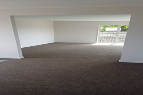 Photo of property in 5 Craig Place, Redwood, Christchurch, 8051