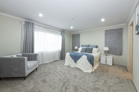 Photo of property in 100 Wayne Francis Drive, Flat Bush, Auckland, 2016