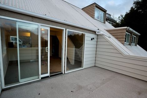 Photo of property in 22 Dart Place, Fernhill, Queenstown, 9300