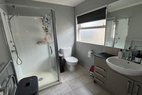Photo of property in 26 Heidi Crescent, Flat Bush, Auckland, 2016