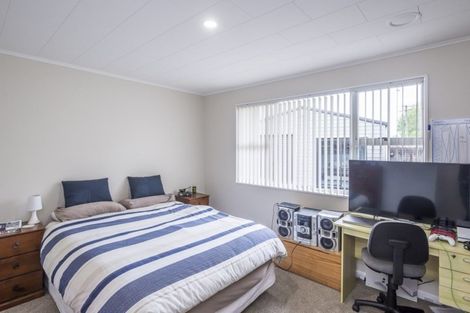 Photo of property in 2 Hillcrest Road, Raumati South, Paraparaumu, 5032