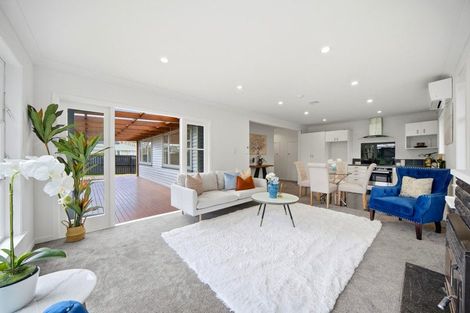 Photo of property in 102 Taikata Road, Te Atatu Peninsula, Auckland, 0610