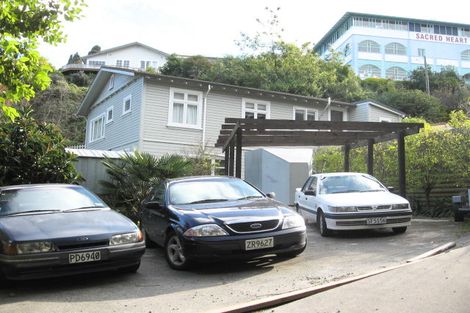 Photo of property in 24 Cobden Road, Bluff Hill, Napier, 4110