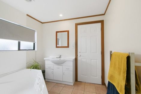 Photo of property in 51 Kaitangata Crescent, Kelson, Lower Hutt, 5010