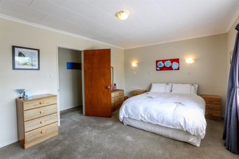 Photo of property in 18 Hickford Place, Okato, 4335