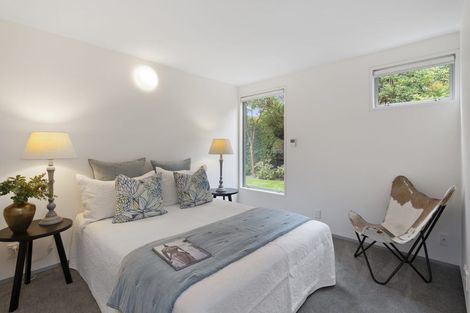 Photo of property in 60 Aikmans Road, Merivale, Christchurch, 8014