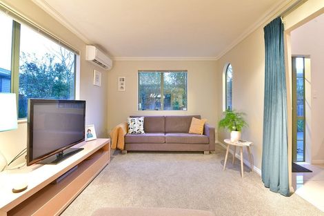 Photo of property in 2/34 Selwyn Crescent, Forrest Hill, Auckland, 0620