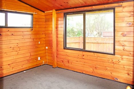 Photo of property in 21 Rosedale Crescent, Cloverlea, Palmerston North, 4412