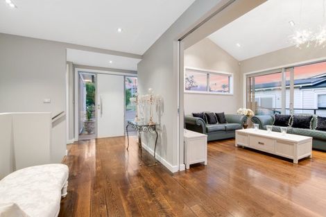 Photo of property in 31 Grand Drive, Orewa, 0931